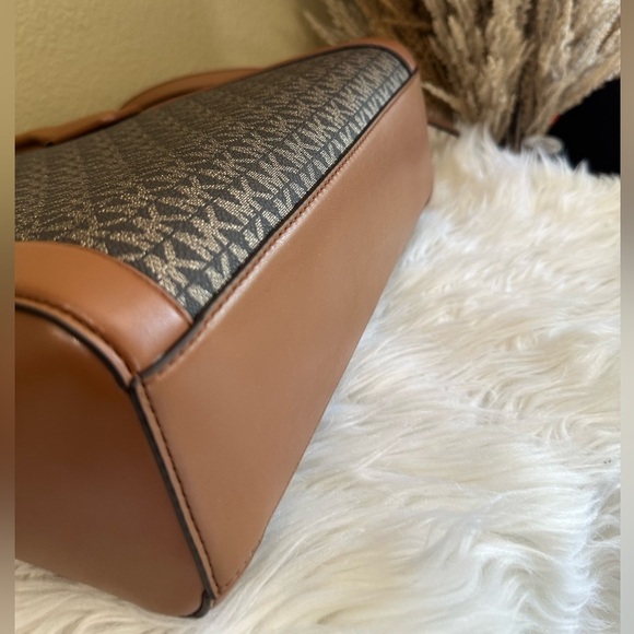 New Michael Kors kali satchel bag with iPad case - Picture 6 of 16